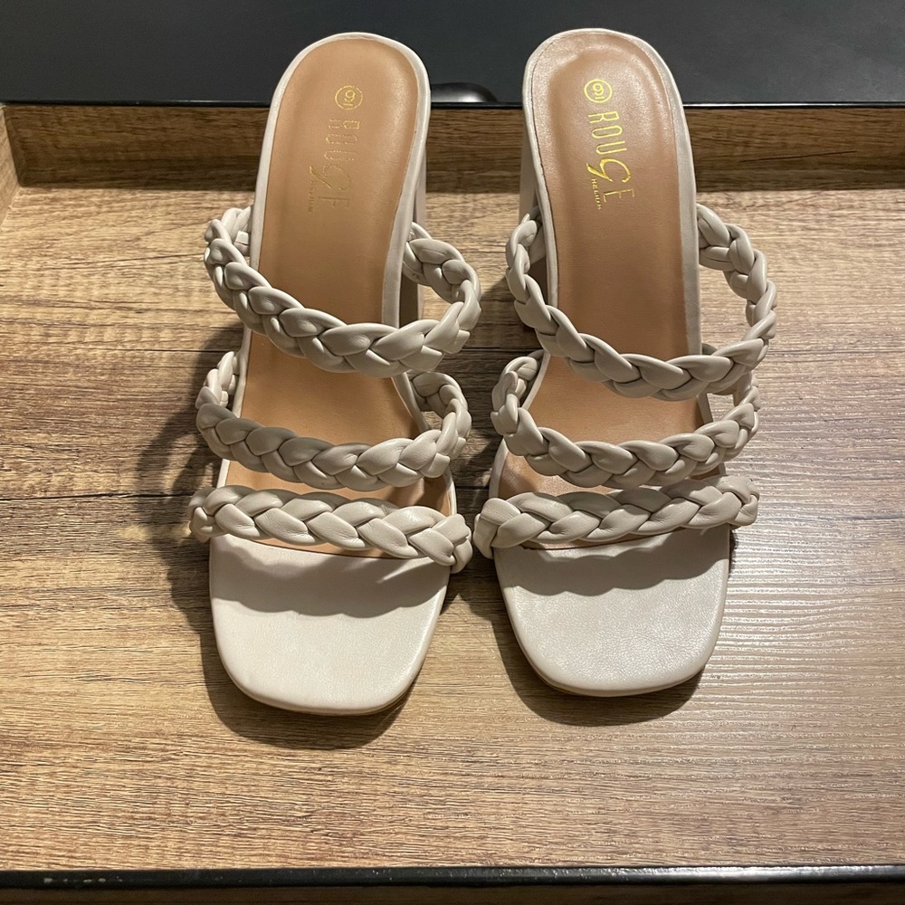 Heels - Picture 3 of 4